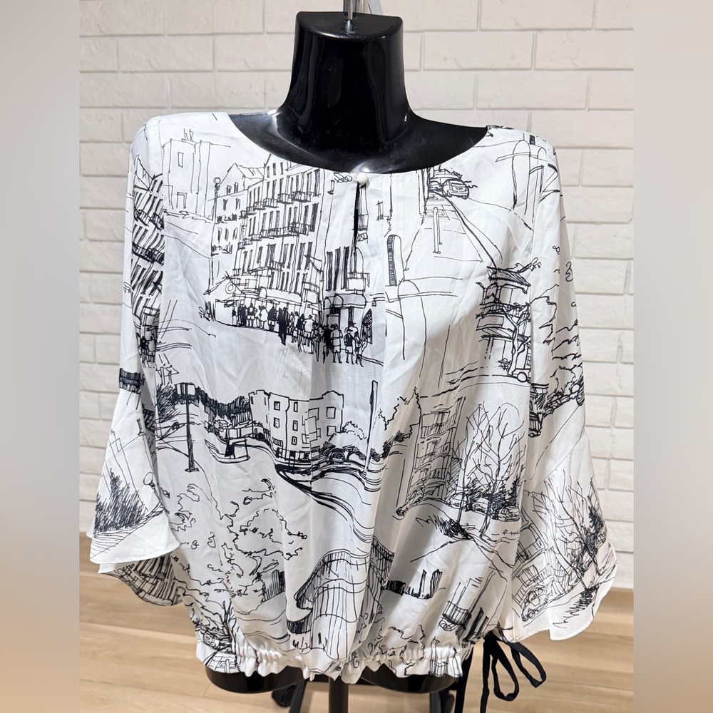 Scenic Sketch Print White Women's Tunic Top